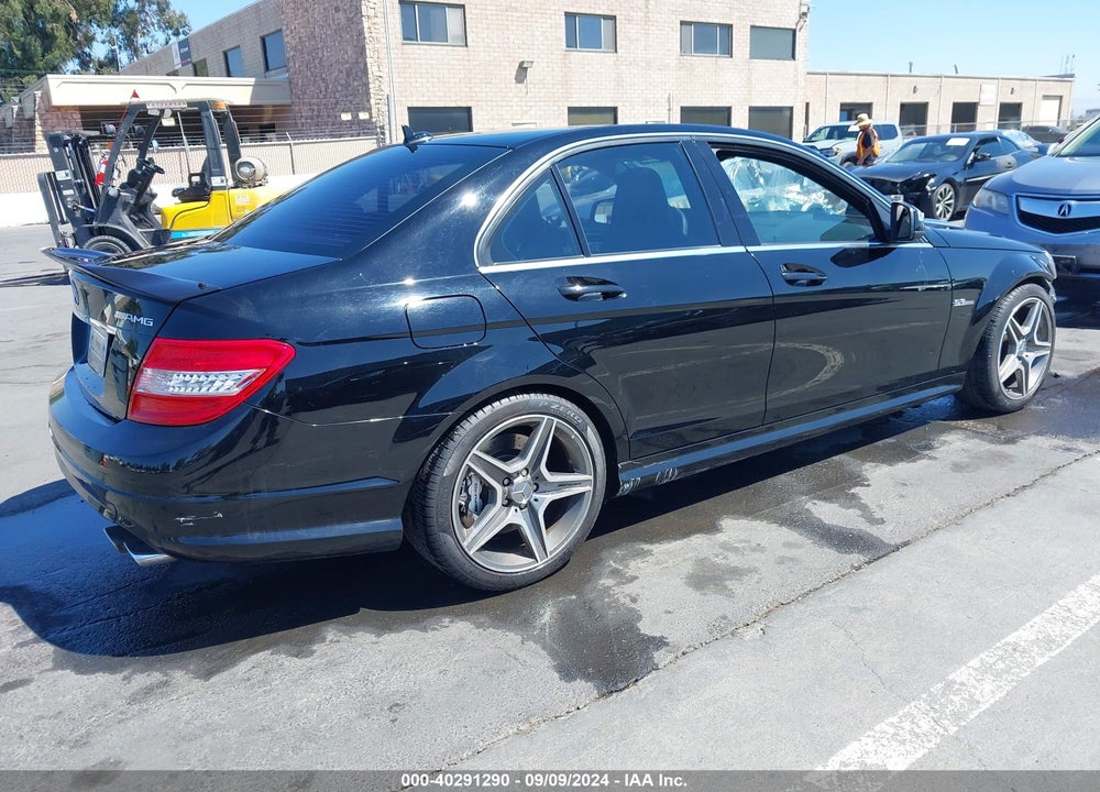 2009 MERCEDES-BENZ C 63 AMG VIN: WDDGF77XX9F327675