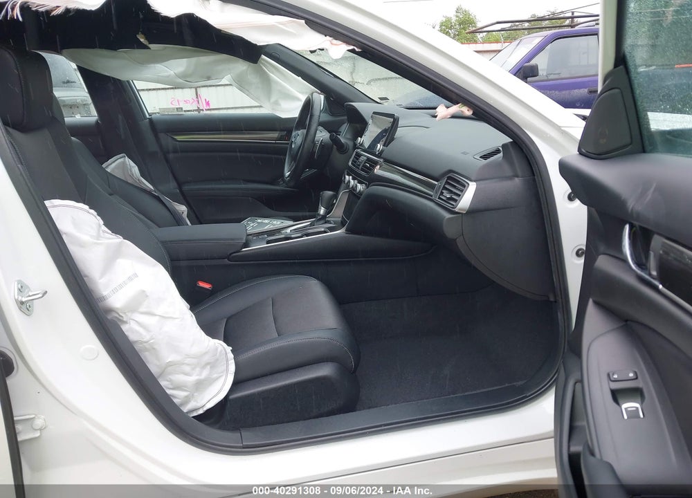 2022 HONDA ACCORD VIN: 1HGCV1F30NA096673