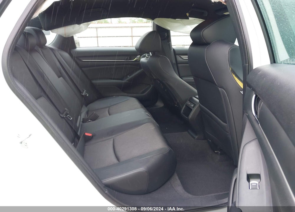 2022 HONDA ACCORD VIN: 1HGCV1F30NA096673