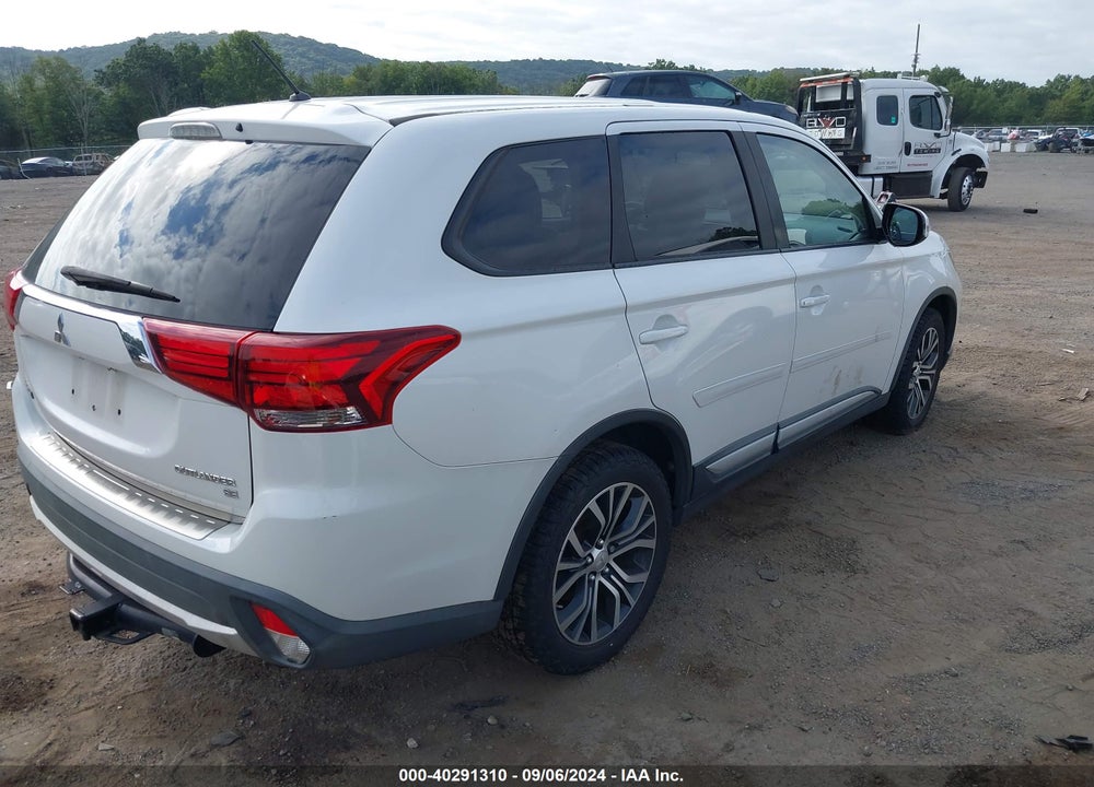 2016 MITSUBISHI OUTLANDER VIN: JA4AZ3A32GZ008556