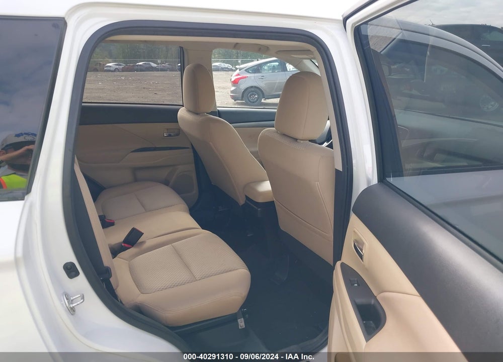 2016 MITSUBISHI OUTLANDER VIN: JA4AZ3A32GZ008556