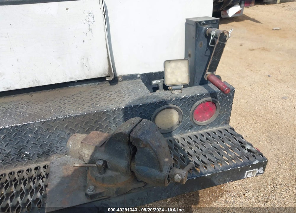 2018 FORD F-350 CHASSIS XL VIN: 1FDRF3G6XJEC68376