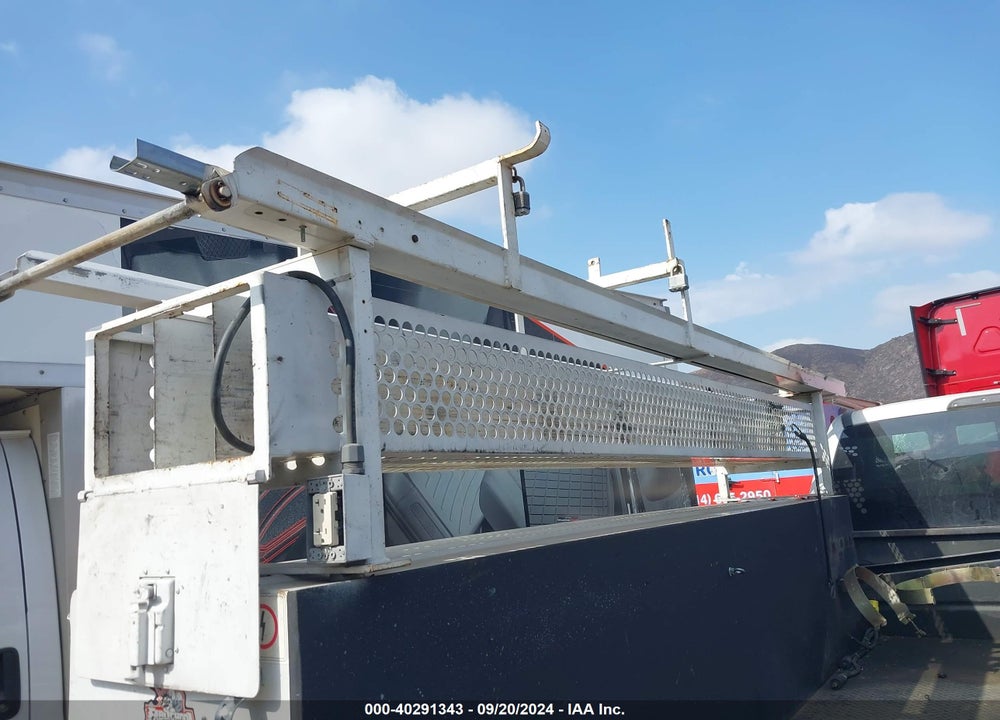 2018 FORD F-350 CHASSIS XL VIN: 1FDRF3G6XJEC68376
