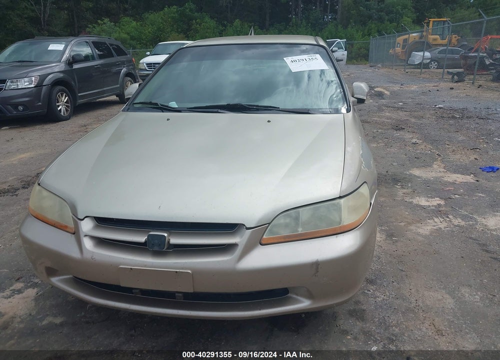 2000 HONDA ACCORD 2.3 SE VIN: JHMCG5671YC008935
