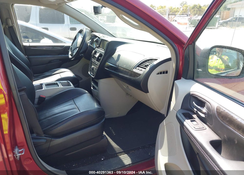 2014 CHRYSLER TOWN & COUNTRY TOURING VIN: 2C4RC1BGXER455580