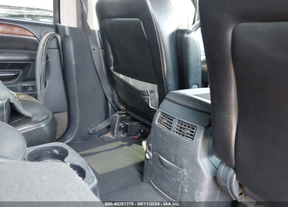 2010 NISSAN ARMADA PLATINUM VIN: 5N1AA0NF2AN610576