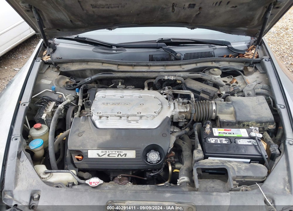 2010 HONDA ACCORD VIN: 1HGCS2B82AA000648