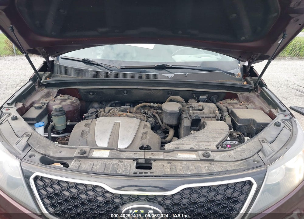 2013 KIA SORENTO SX VIN: 5XYKW4A25DG340985