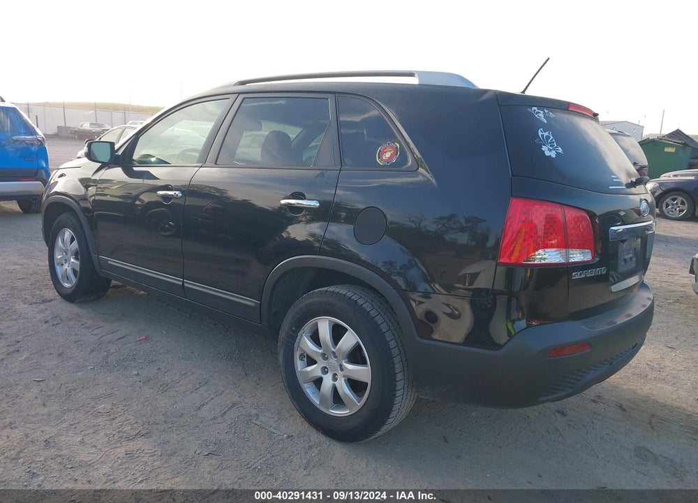 2011 KIA SORENTO LX VIN: 5XYKT4A16BG178751