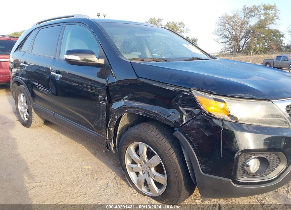 2011 KIA SORENTO LX VIN: 5XYKT4A16BG178751
