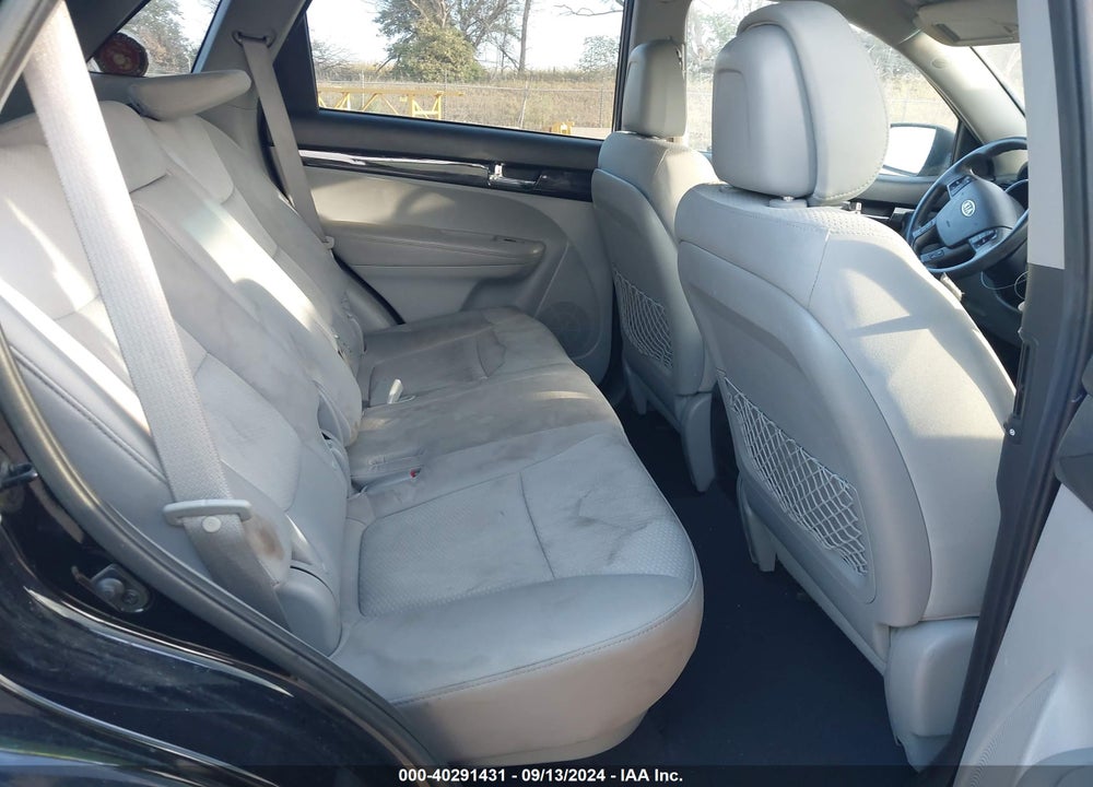 2011 KIA SORENTO LX VIN: 5XYKT4A16BG178751