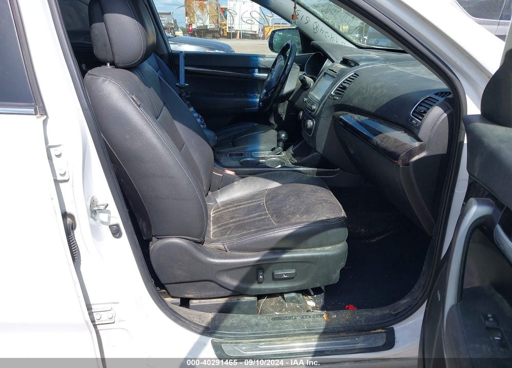2014 KIA SORENTO SX V6 VIN: 5XYKWDA73EG525176