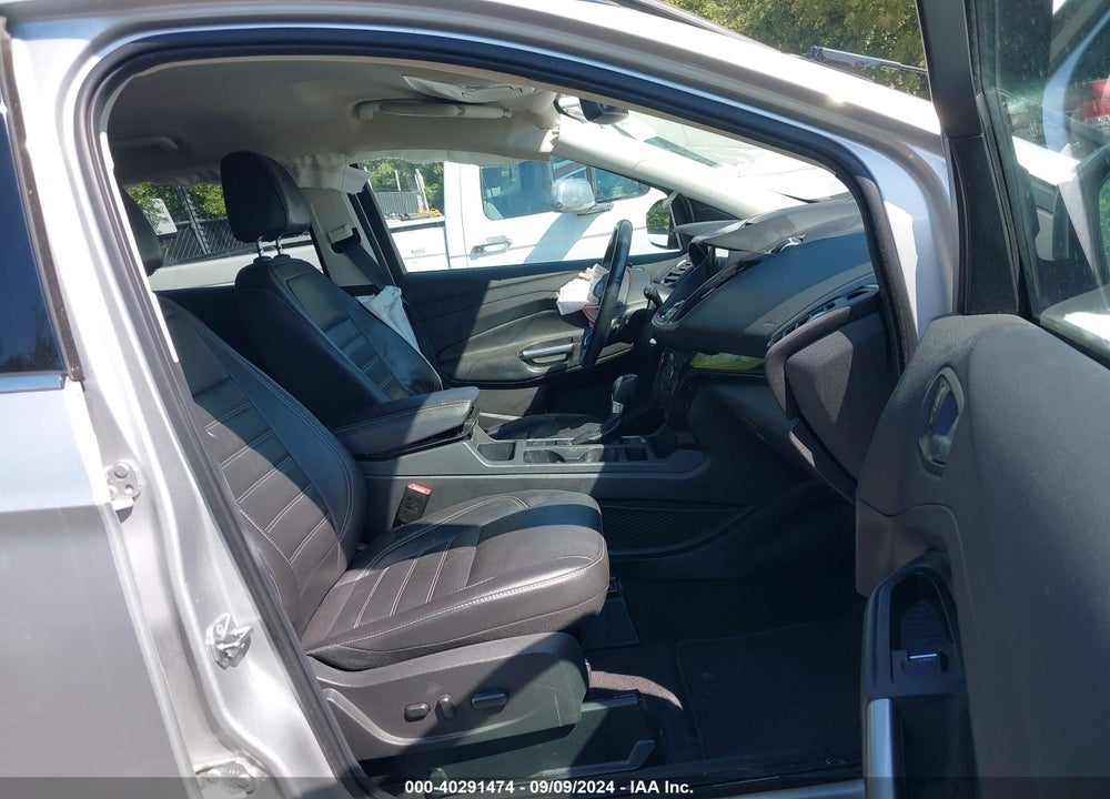 2017 FORD ESCAPE TITANIUM VIN: 1FMCU9J96HUD95949