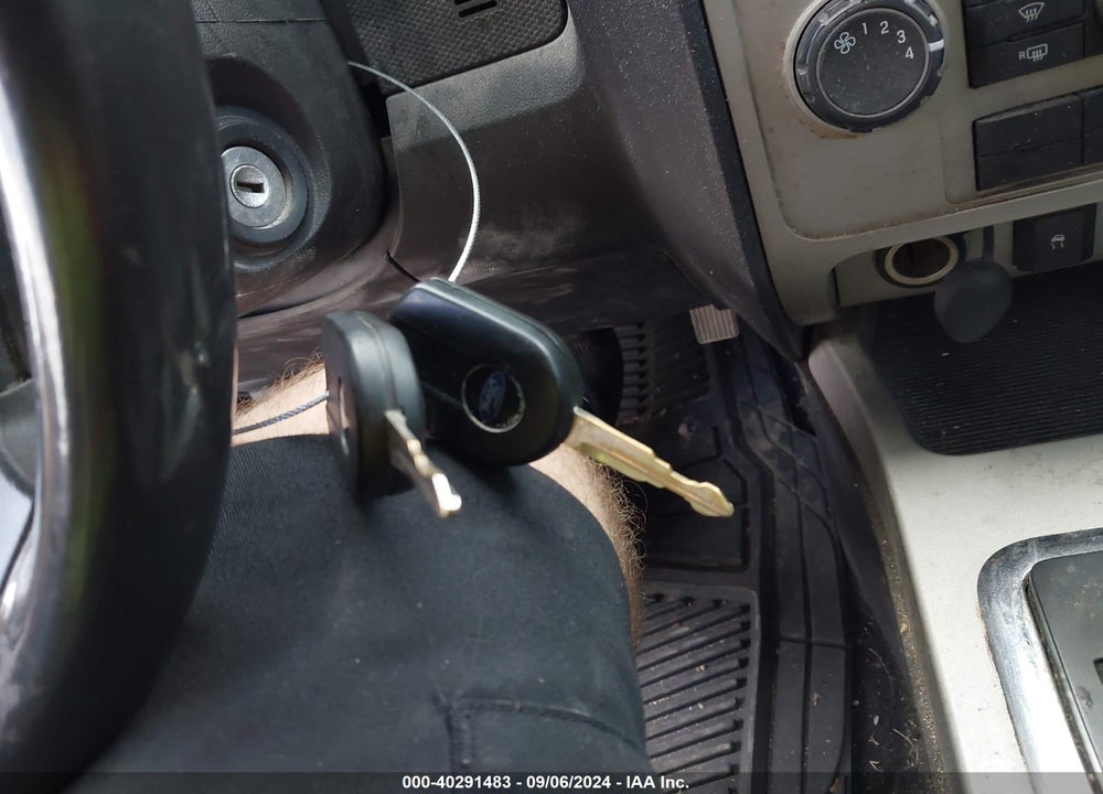 2009 FORD ESCAPE XLT VIN: 1FMCU03G09KA19719