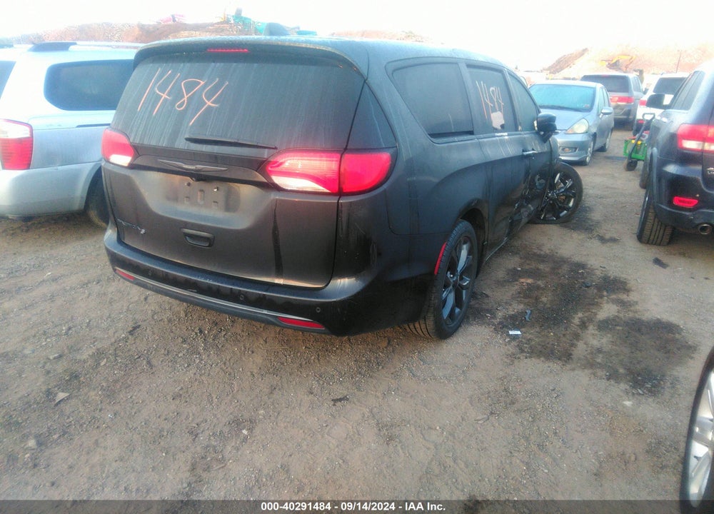 2020 CHRYSLER PACIFICA TOURING VIN: 2C4RC1FGXLR111092