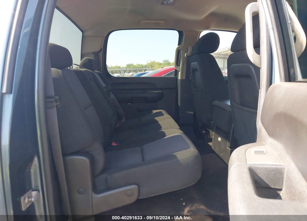 2011 CHEVROLET SILVERADO 1500 LT VIN: 3GCPKSE3XBG203001