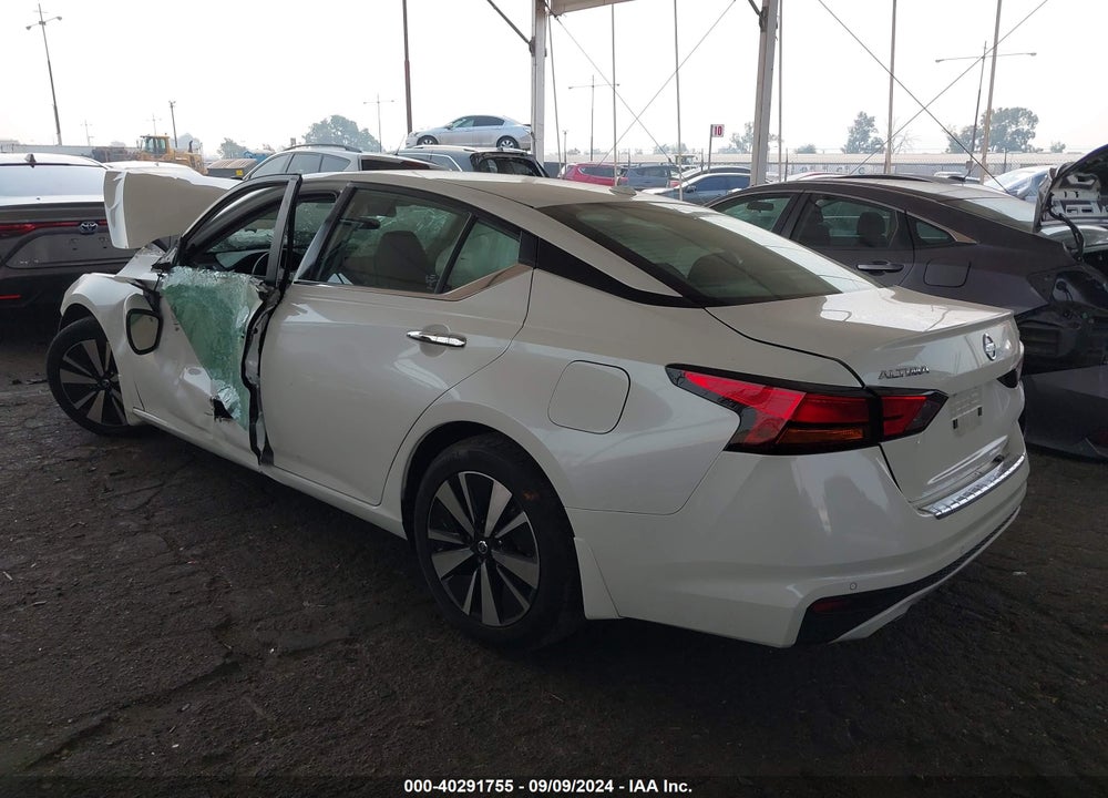 2022 NISSAN ALTIMA SV FWD VIN: 1N4BL4DV3NN409221
