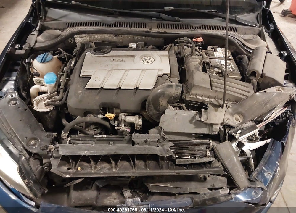 2014 VOLKSWAGEN JETTA 2.0L TDI VIN: 3VWLL7AJ3EM434225