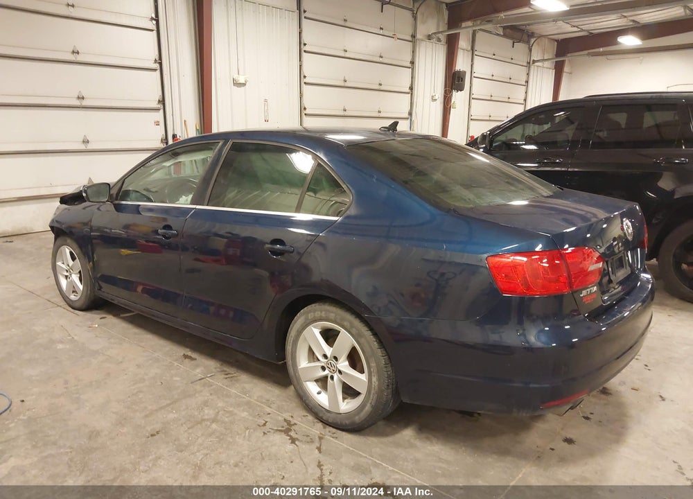 2014 VOLKSWAGEN JETTA 2.0L TDI VIN: 3VWLL7AJ3EM434225