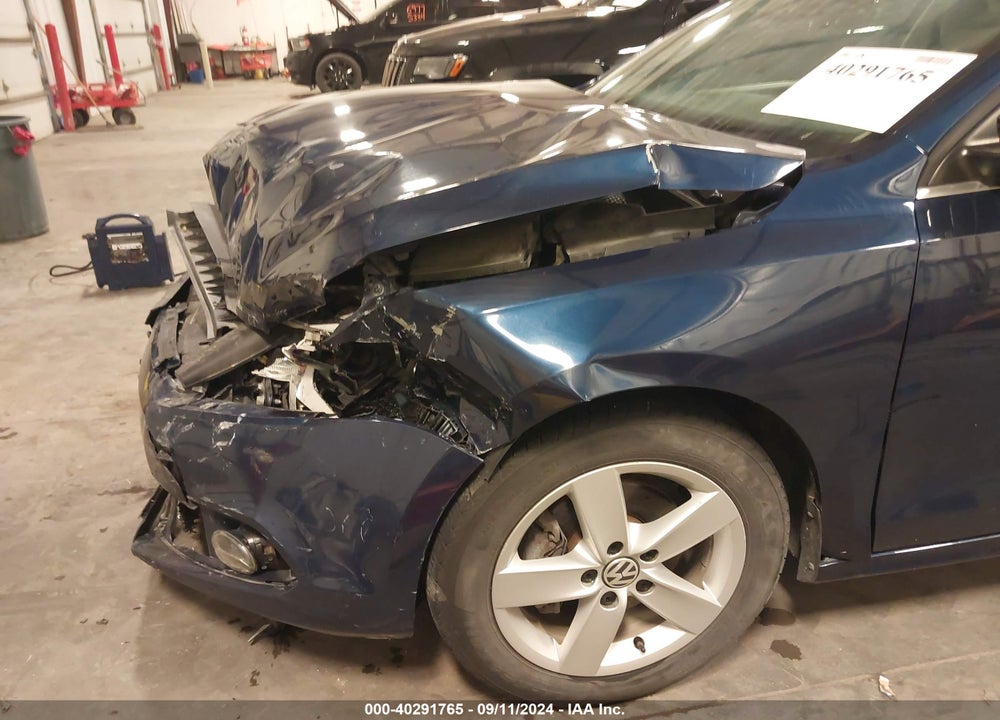2014 VOLKSWAGEN JETTA 2.0L TDI VIN: 3VWLL7AJ3EM434225