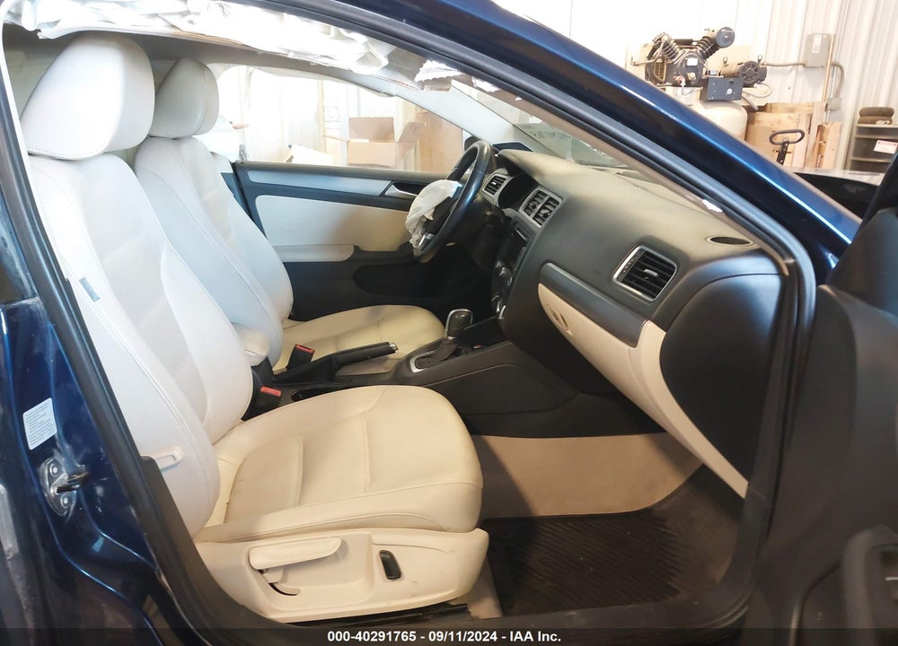 2014 VOLKSWAGEN JETTA 2.0L TDI VIN: 3VWLL7AJ3EM434225