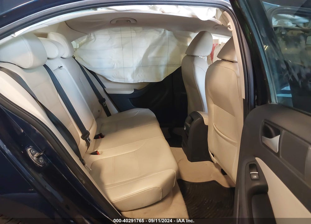 2014 VOLKSWAGEN JETTA 2.0L TDI VIN: 3VWLL7AJ3EM434225