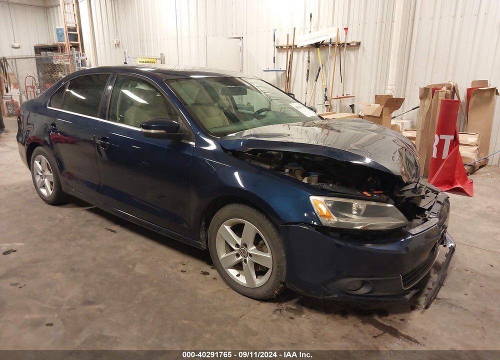 2014 VOLKSWAGEN JETTA 2.0L TDI VIN: 3VWLL7AJ3EM434225