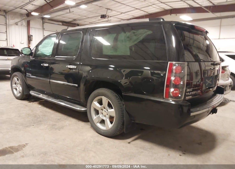2012 GMC YUKON XL 1500 DENALI VIN: 1GKS2MEF7CR223342