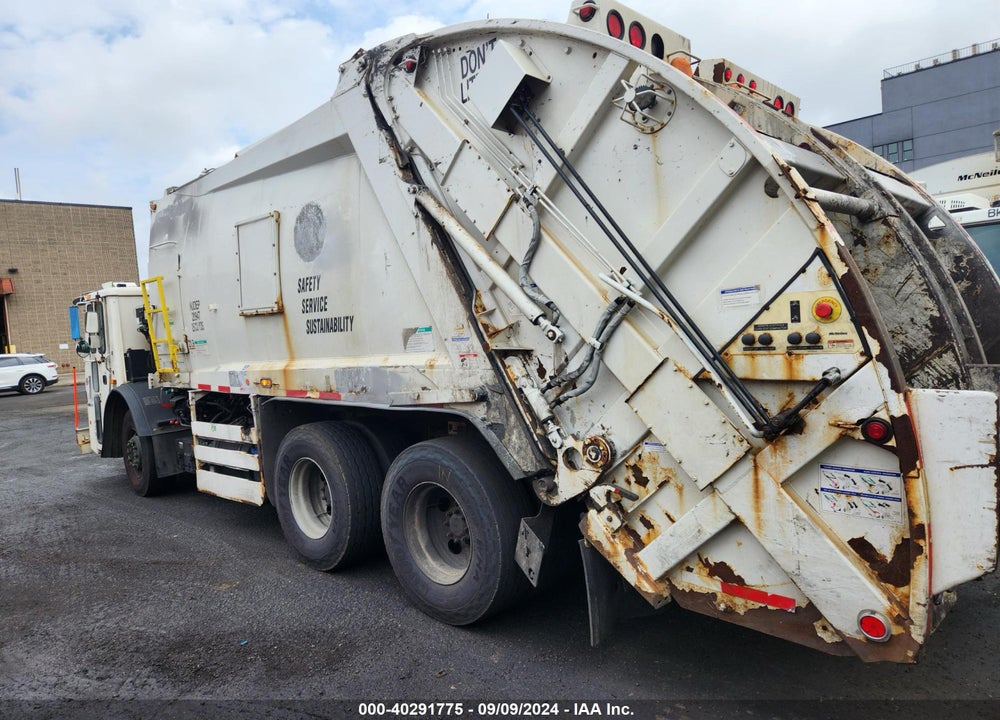 2016 MACK 600 LEU600 VIN: 1M2AU02C7GM010166