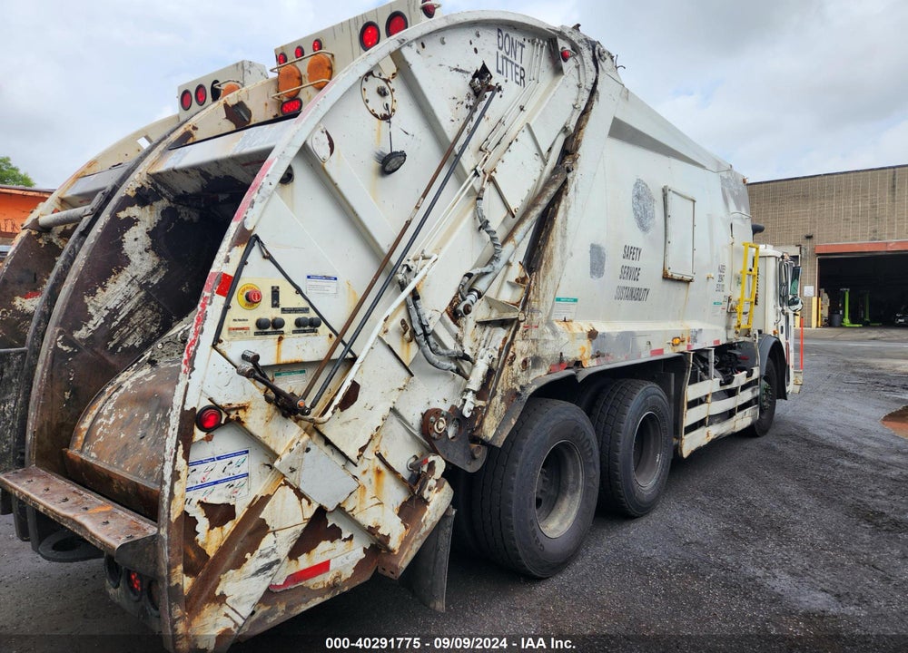 2016 MACK 600 LEU600 VIN: 1M2AU02C7GM010166