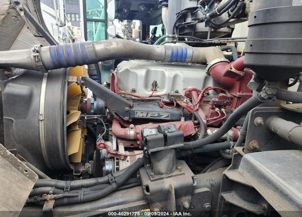 2016 MACK 600 LEU600 VIN: 1M2AU02C7GM010166