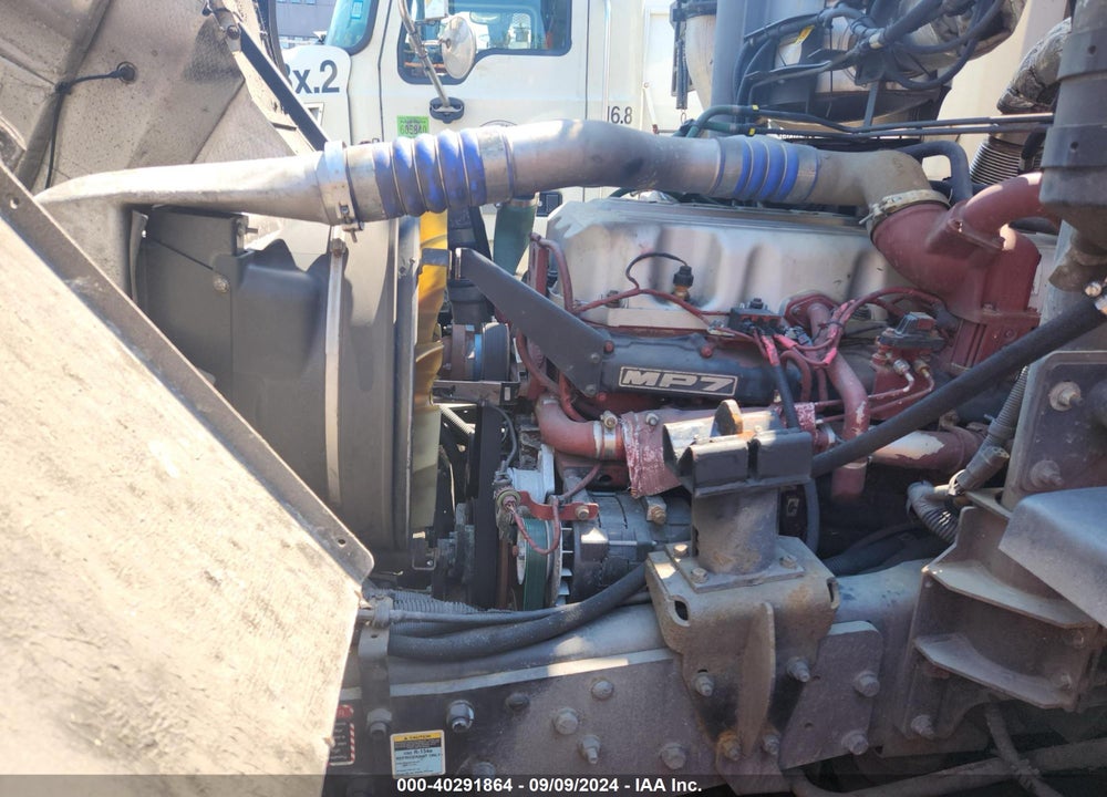 2016 MACK 600 LEU600 VIN: 1M2AU02C5GM010165
