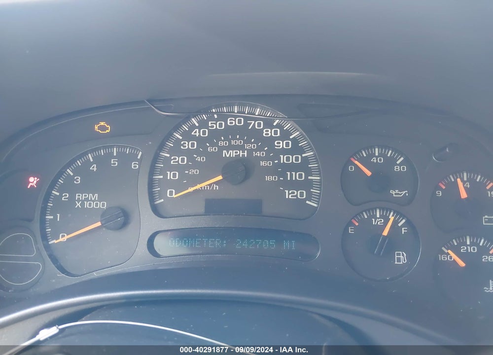 2005 CHEVROLET TAHOE LS VIN: 1GNEK13T55J191077