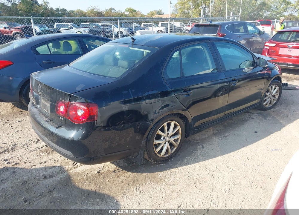 2010 VOLKSWAGEN JETTA LIMITED EDITION VIN: 3VWRZ7AJ3AM149995
