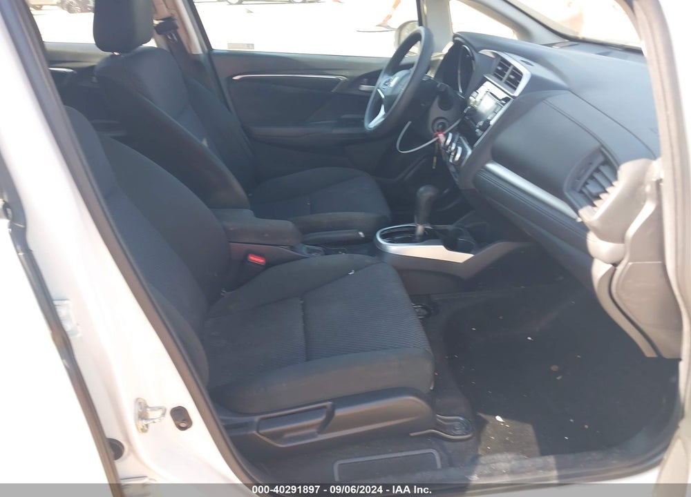 2019 HONDA FIT LX VIN: 3HGGK5H44KM702708