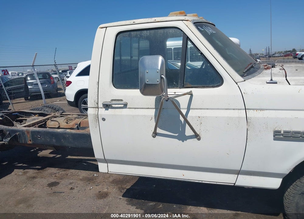 1987 FORD F350 VIN: 2FDKF37L2HCA32151
