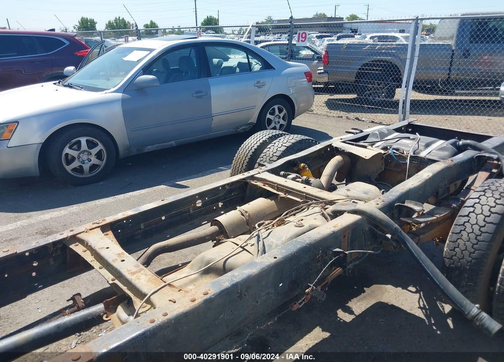 1987 FORD F350 VIN: 2FDKF37L2HCA32151