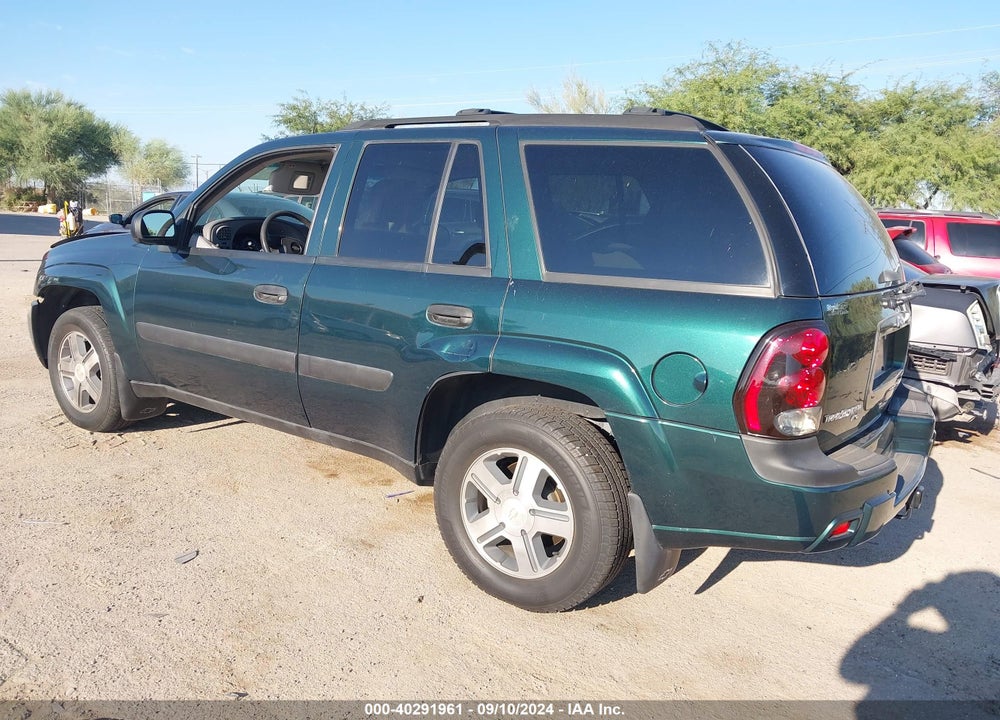 2005 CHEVROLET TRAILBLAZER LS VIN: 1GNDT13S452325443
