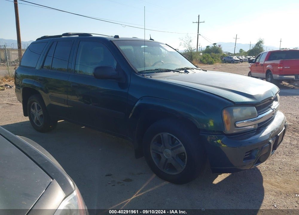 2005 CHEVROLET TRAILBLAZER LS VIN: 1GNDT13S452325443