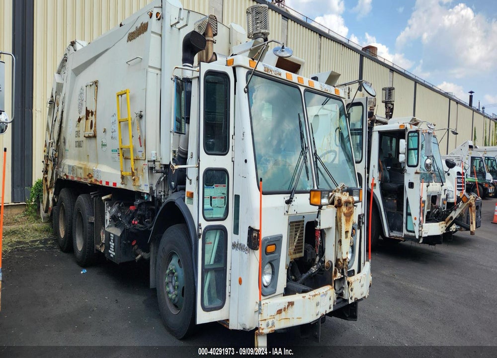 2015 MACK 600 LEU600 VIN: 1M2AU02C9FM009454