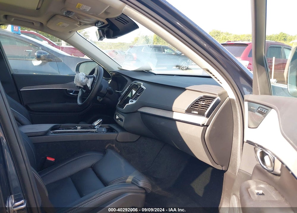 2022 VOLVO XC90 RECHARGE PLUG-IN HYBRID T8 INSCRIPTION 7 PASSENGER VIN: YV4BR0CLXN1816555