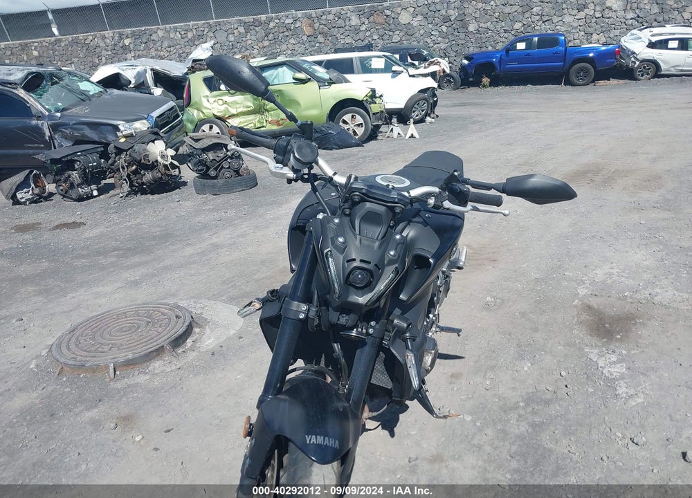 2022 YAMAHA MT09 VIN: JYARN71E4NA002746