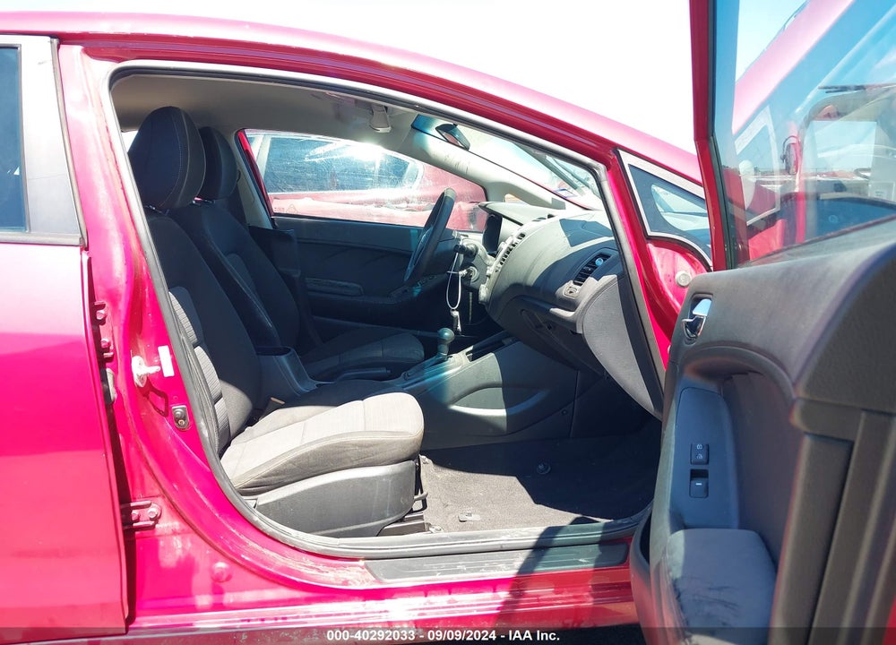 2015 KIA FORTE LX VIN: KNAFX4A67F5366983