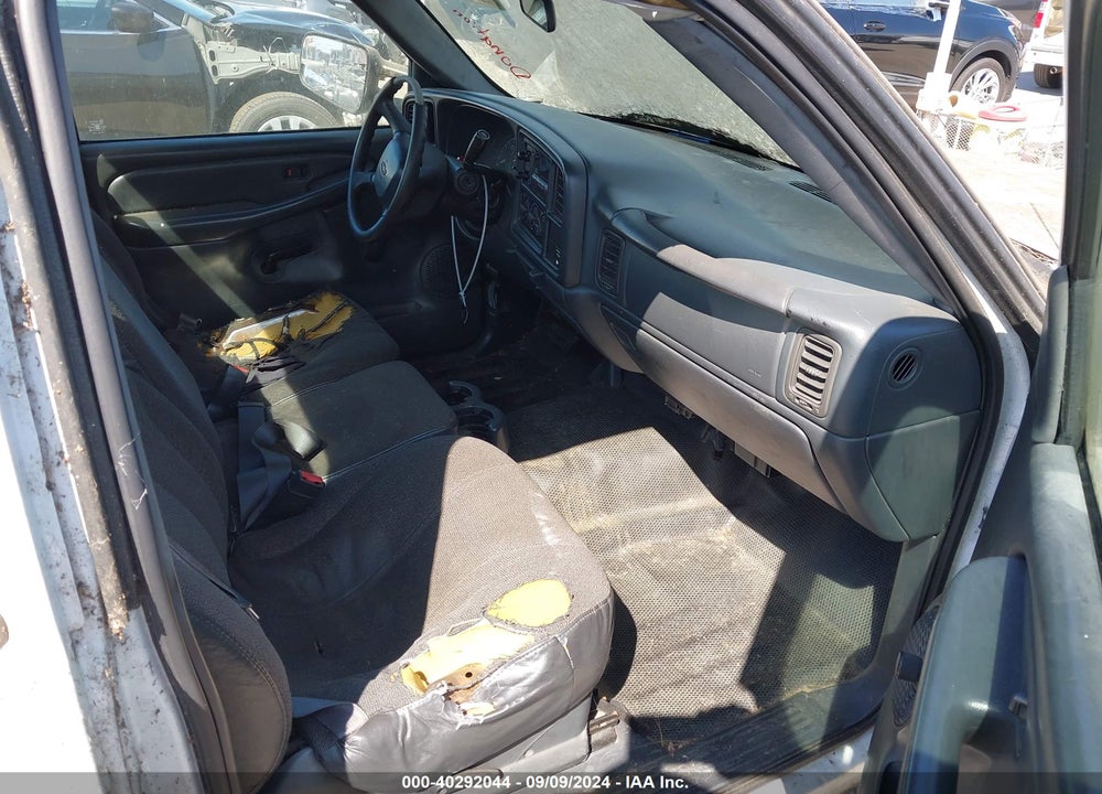2002 CHEVROLET SILVERADO 1500 COMMERCIAL VIN: 1GCEC14VX2E130396