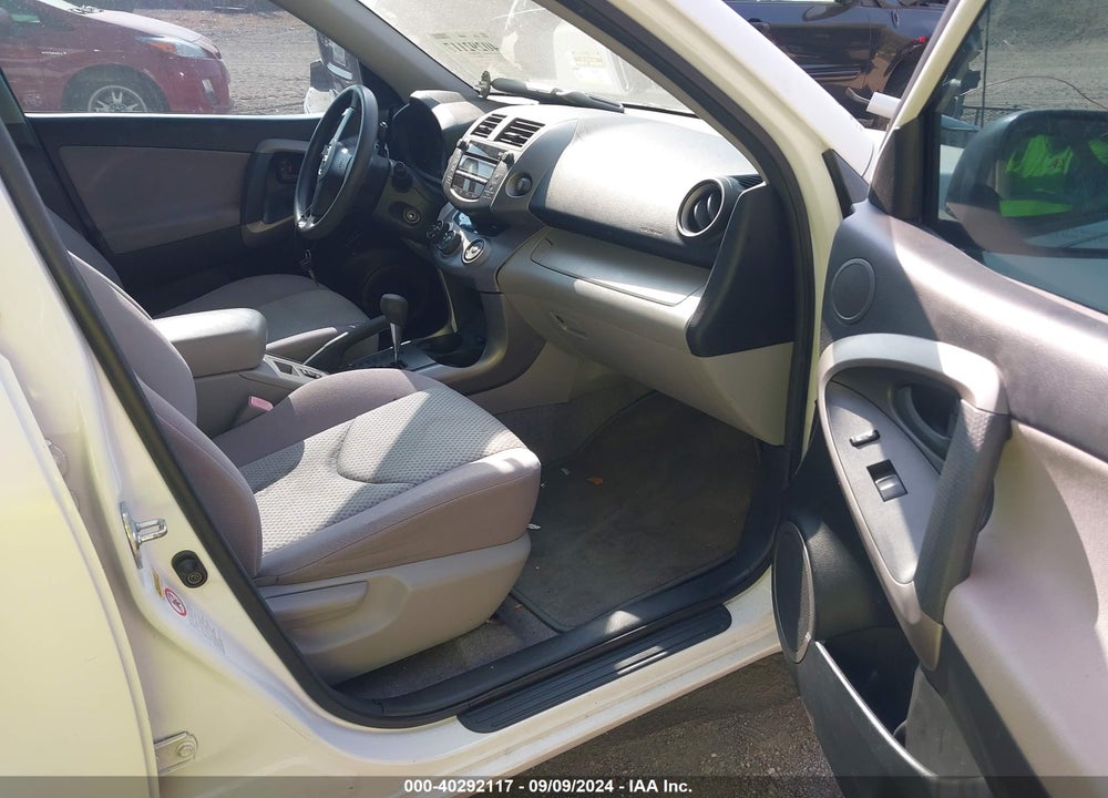 2008 TOYOTA RAV4 VIN: JTMZD33V586061681