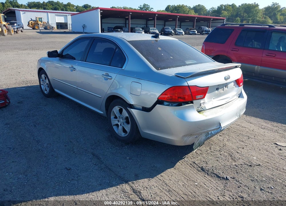 2009 KIA OPTIMA LX VIN: KNAGE228195325803