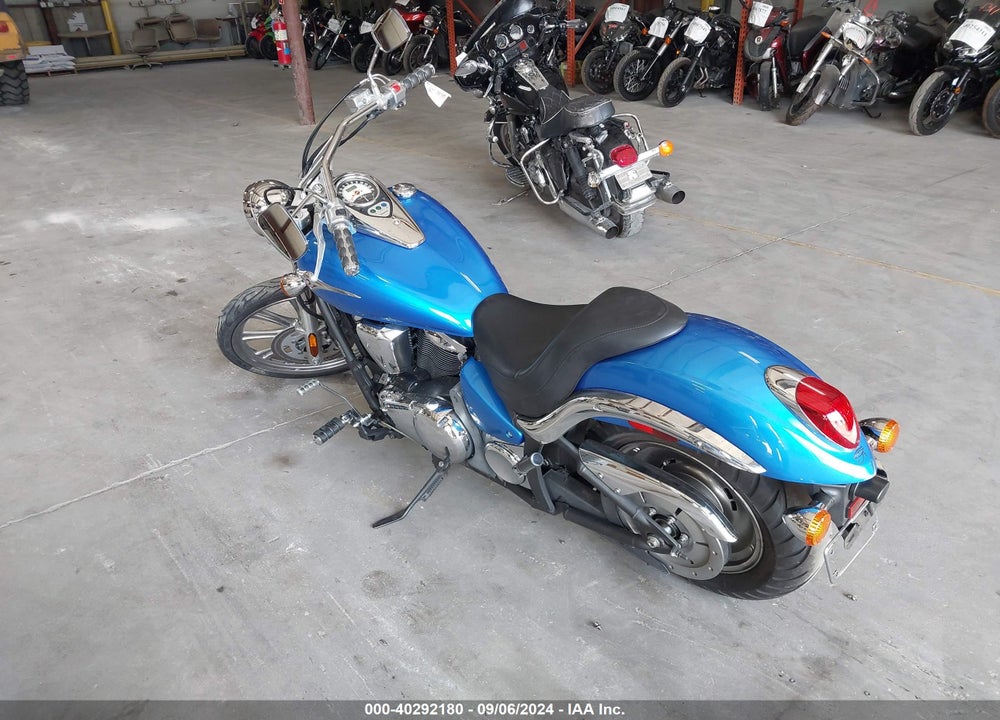 2010 KAWASAKI VN900 C VIN: JKAVN2C13AA038920