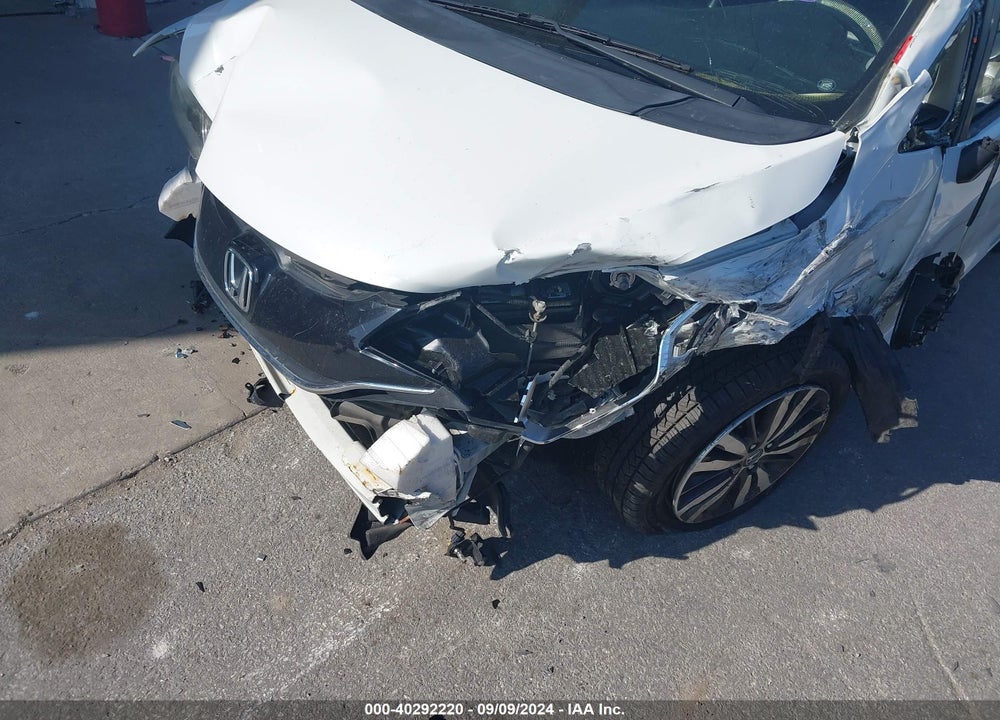 2016 HONDA FIT VIN: JHMGK5H75GS013959