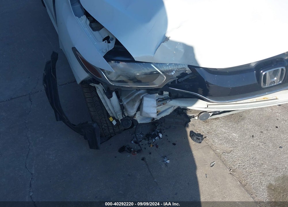 2016 HONDA FIT VIN: JHMGK5H75GS013959