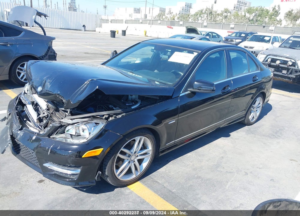 2012 MERCEDES-BENZ C 250 LUXURY/SPORT VIN: WDDGF4HB8CR217389